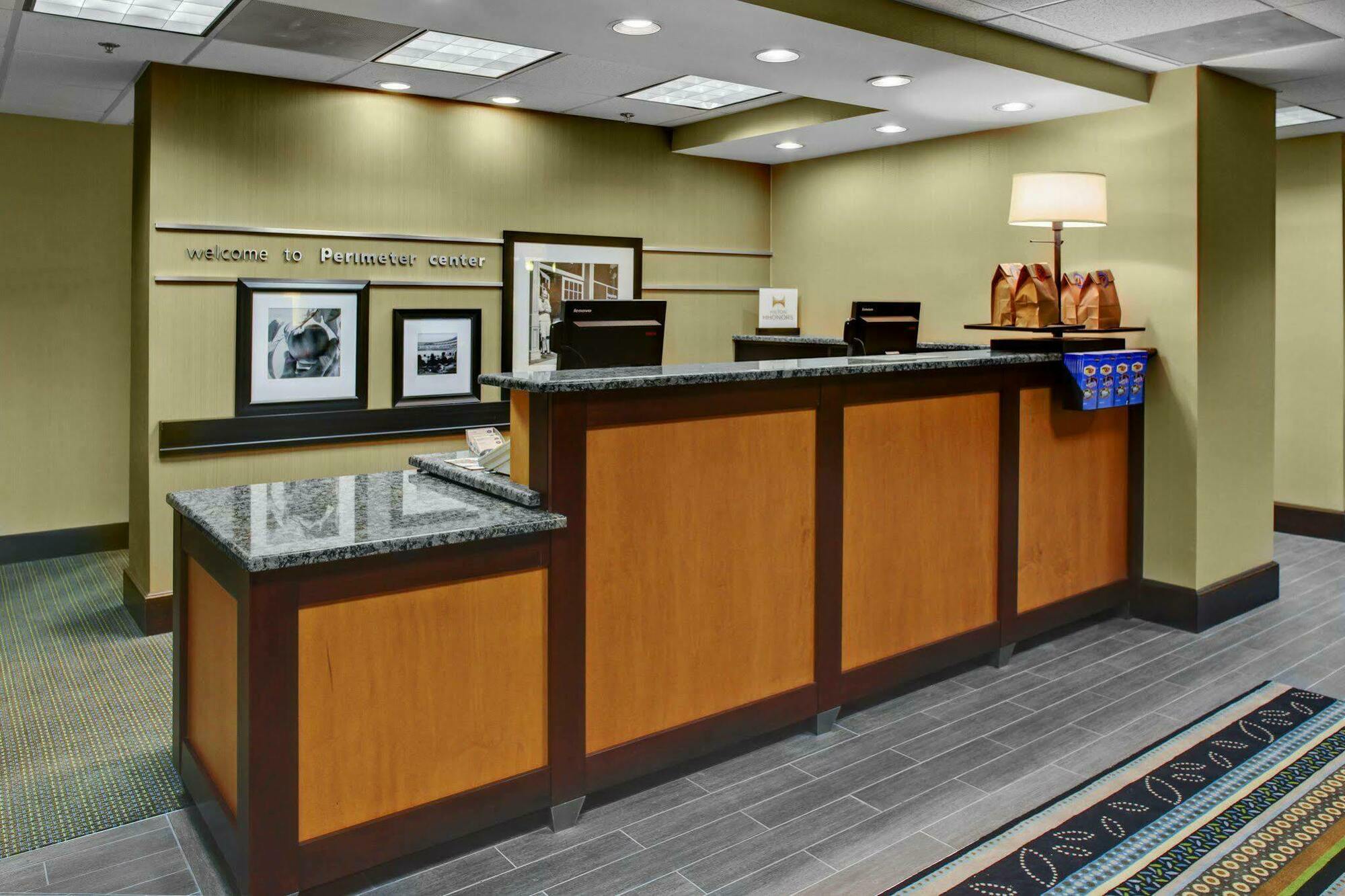 Hampton Inn Atlanta Perimeter Center Sandy Springs Exterior foto